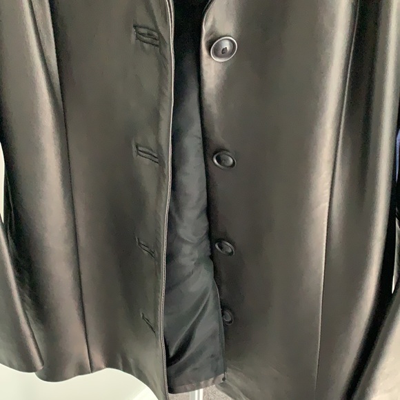 Soft leather jacket - Picture 3 of 12